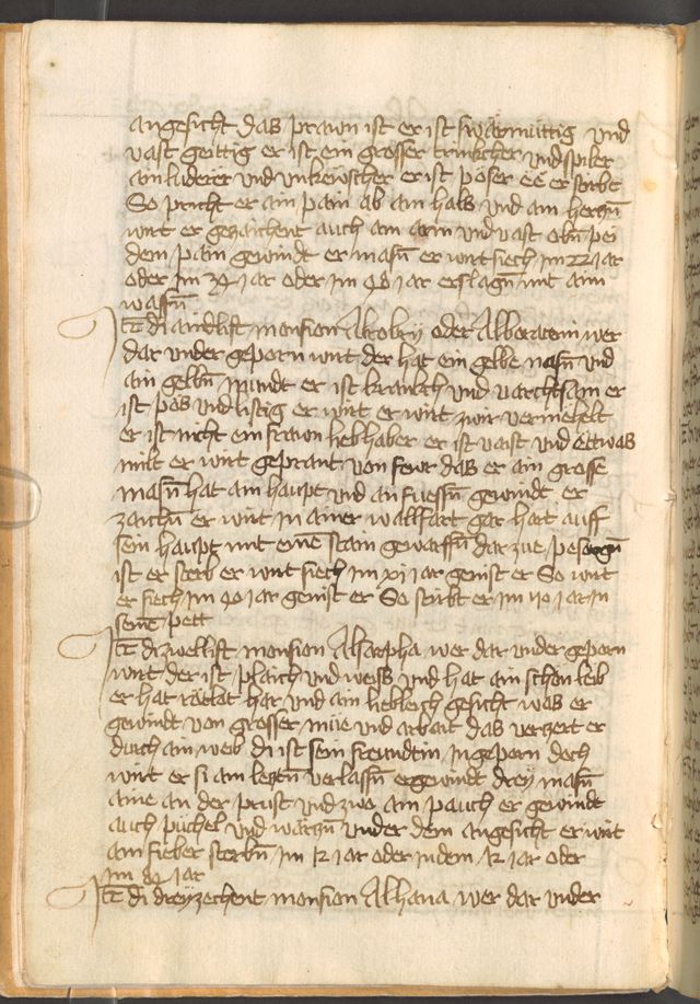 München, BSB, Cgm 7958, fol. 5v. Vernacular German text page from the 28-mansiones-lunae apparatus. Each paragraph begins with a ¶ mark and the Arabic mansion name (Alrobij / Alsarapha / Athana etc.), followed by the patient profile, body marks, fate years, and death prognosis for someone born under that mansion.